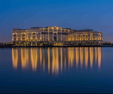 palazzo versace dubai images.